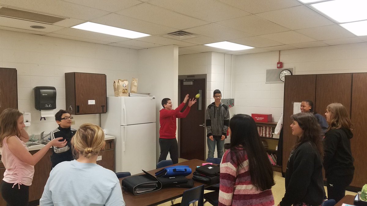 DGTLifeSkills's tweet photo. 8th gr Ss juggling their "stressors".... Uh oh, don't drop them! @EmilyHillertz #thegoodthebadtheugly https://t.co/dHPI0bLKK7