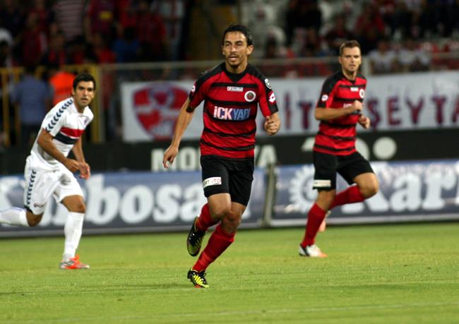 UnutulmazSL's tweet photo. Randall Azofeifa
Uyruk: Kosta Rika 🇨🇷
Pozisyon: Orta Saha
Süper Lig Kulüpleri: Gençlerbirliği, Kayseri Erciyesspor
Süreç: 2011-2014
Süper Lig İstatistikleri:
Maç: 87
Gol: 8
#Azofeifa #Gençlerbirliği #Erciyesspor #SüperLig #Retro #futbol #maç #Perşembe #ıvırzıvırişler https://t.co/N0Fb2xeKj1