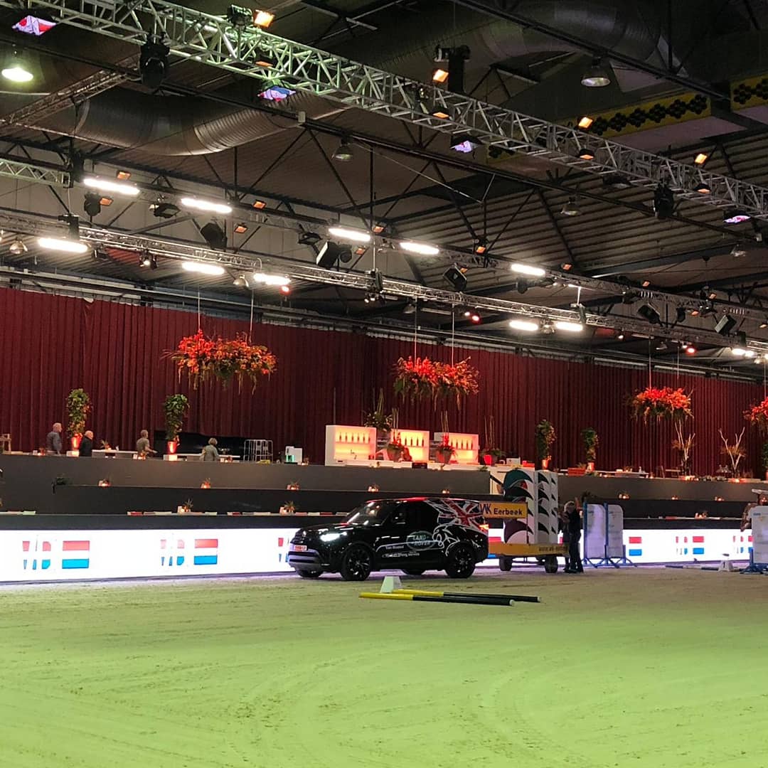 Vanaf vandaag volop in de #picture #jumpingZwolle een race om pk's We hebben de lat weer hoog gelegd