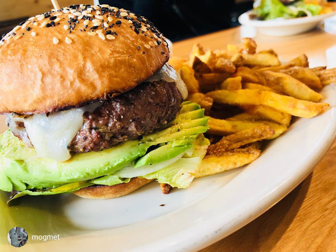 When that burger and fries need an ice cold brew. Must be #ThirsyThursday