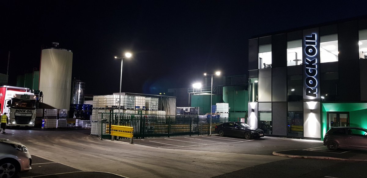 LaythyC's tweet image. Another productive day at the office #rockoil #lubricants