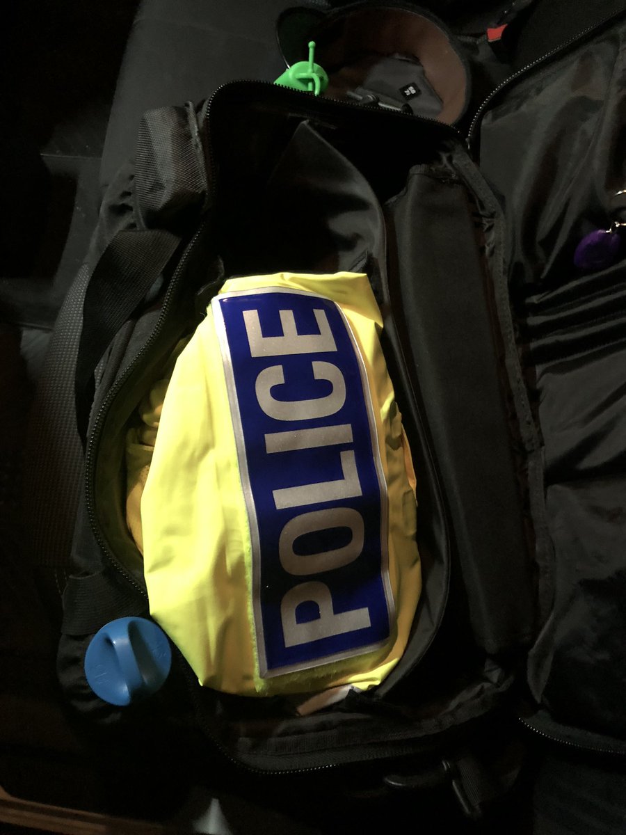 PCRain12's tweet photo. Ready to roll... #emergencyservices #thinblueline #PCRain #tbl #thinblueline #thinnluebee #cops  #thinbluelinefamily #tbl #thinblueline #cop #cops #ukcophumour #ukcops #copsuk #coppers #copper #5oh #5o #feds #thinbluelinesfinest #police #Policeconstable #responseofficer #hiviz https://t.co/zXWD02dTSH
