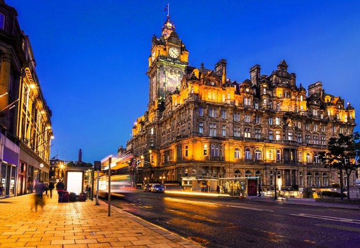 Columnist Aytan Litwin says the grand #hotels of the past may provide the #hospitality industry with a glimpse into the #future. bit.ly/2CT8PYs