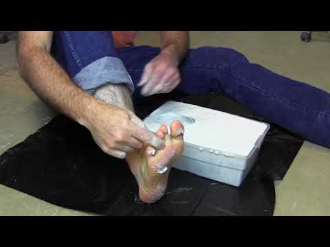 AccuCast's tweet photo. Foot Casting Kit from Accu-Cast @AccuCast. We have the only adult foot casting kit on the market. Have beautiful feet? Need custom shoes? We have what you're looking for. Just $55.95 for the complete kit. #lifecasting #alginate #FootCasting https://t.co/NtbNqWQdJT