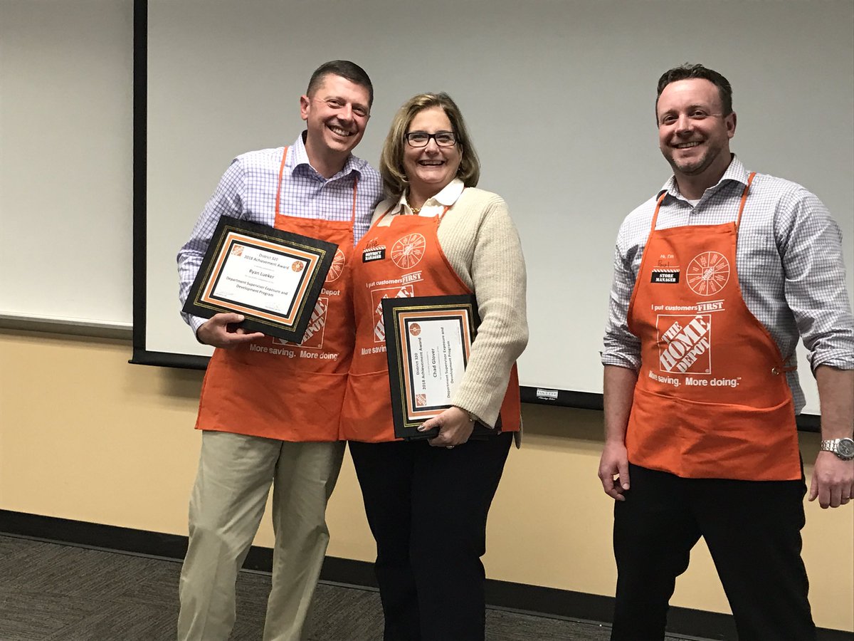SueSamuels701's tweet photo. Phenomenal presentation today @RyanLueker! Congratulations on graduating EDP! #presentationskills #futureASM #Proud @A2HomeDepot @Darryl083 @Montaque_S @brie_lavoie https://t.co/G8LstnBQOH