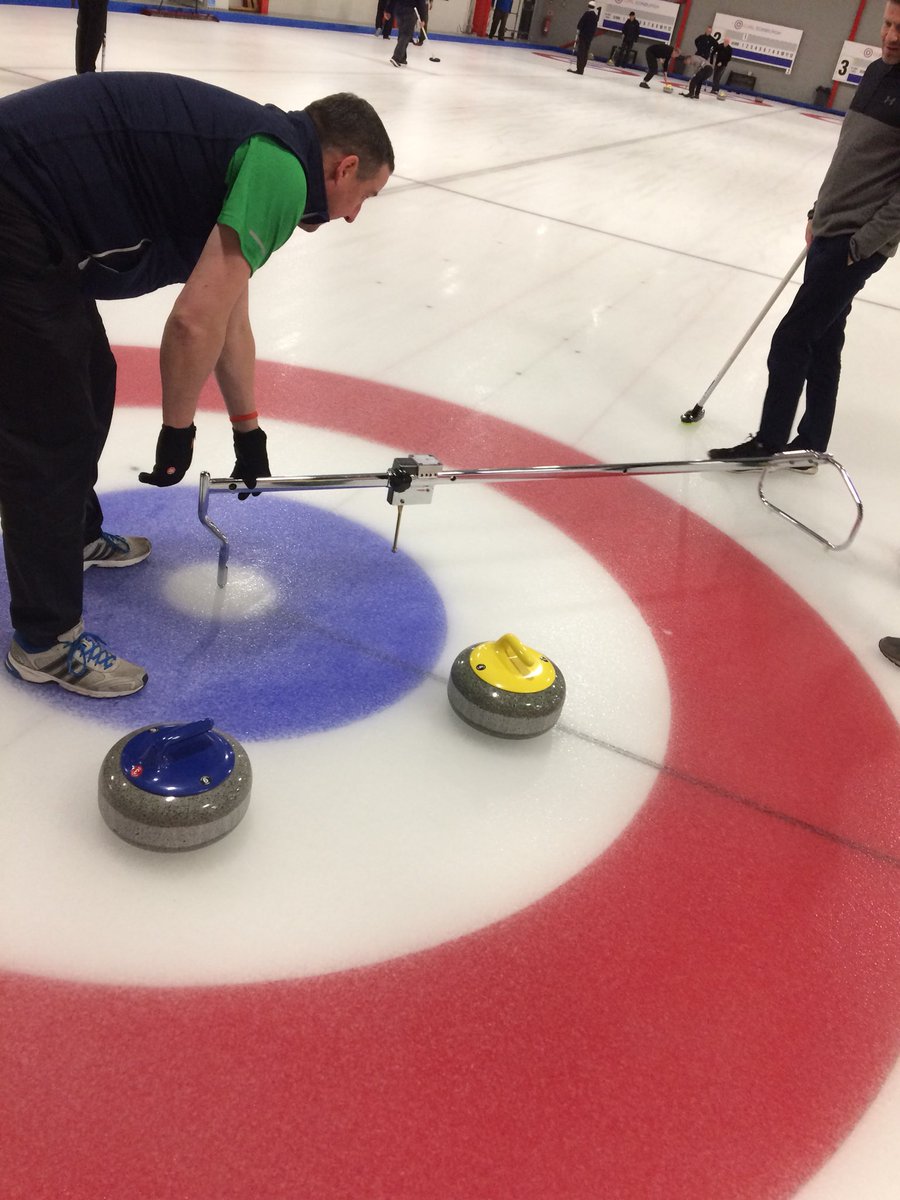 AlisonFS5's tweet photo. First time curling and it all got a bit technical! #stayedupright @CurlEdinburgh 🥌 https://t.co/TmXBUKgmOM