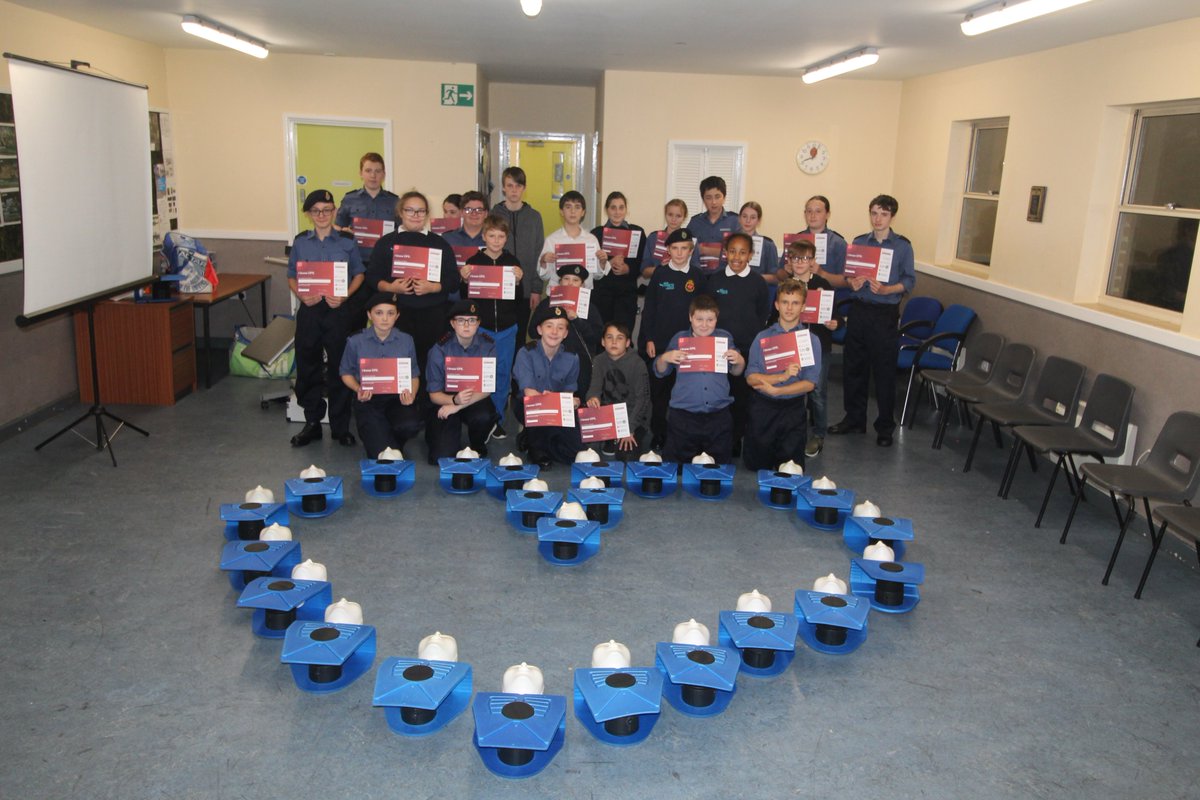 On Tuesday Night the unit support the British Heart Foundation in there restart a heart campaign 2018,  Well done all the cadets 
#RestartAHeartDay
