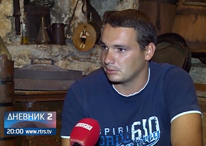 trebinjelive2's tweet photo. Marko Škero jedini stanovnik Desin-sela - Ima 15 krava, a planira i mljekaru i siranu...
https://t.co/8S3Y6DPU2J https://t.co/Zour341Zfc