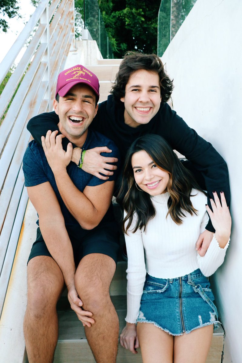 DavidDobrik's tweet photo. It’s nice to see them get along for once https://t.co/pBsSJxaATL