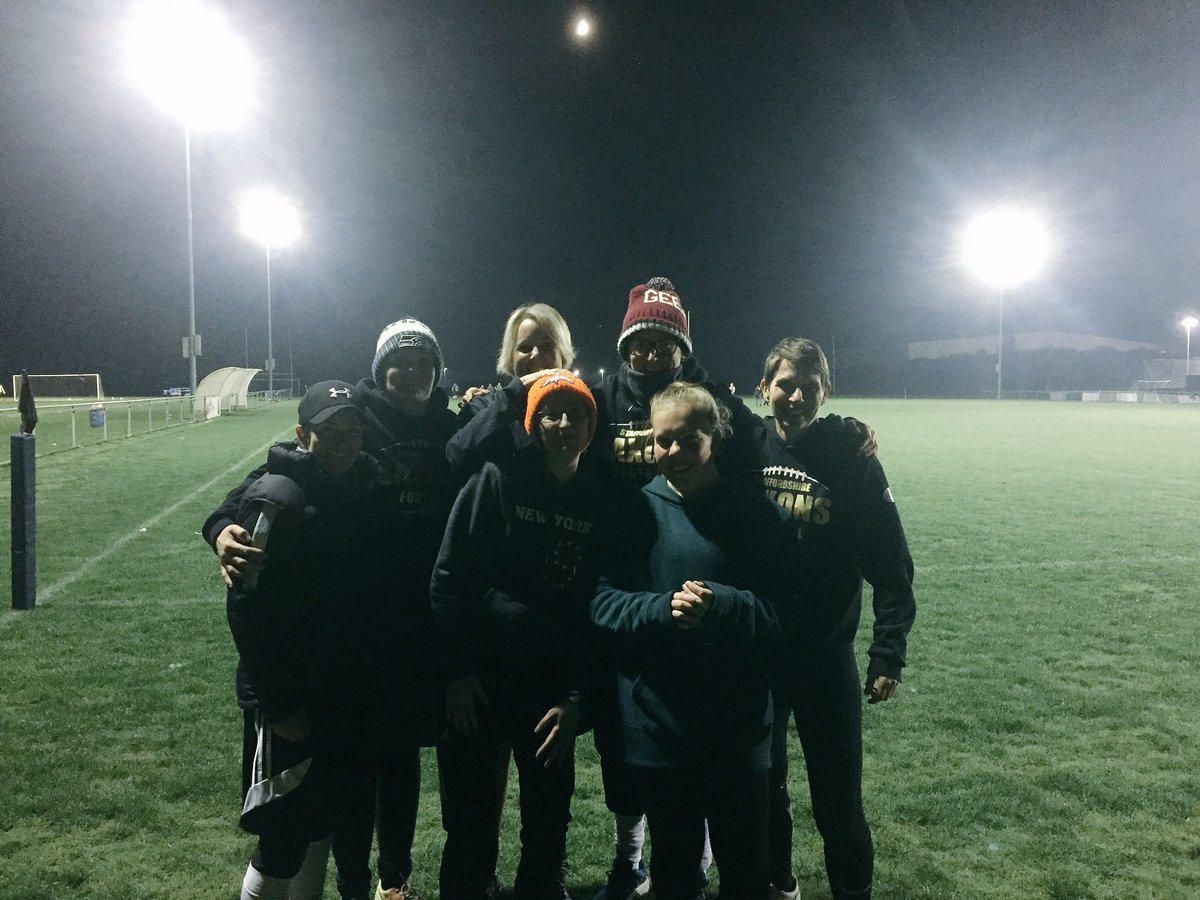 StaffsSaxons's tweet photo. Our Saxons ladies flag football team motivate each other ahead of our tournament this Saturday. #GOGAHour @GetActiveGOGA #whomotivatesus https://t.co/5RR99rfzlT