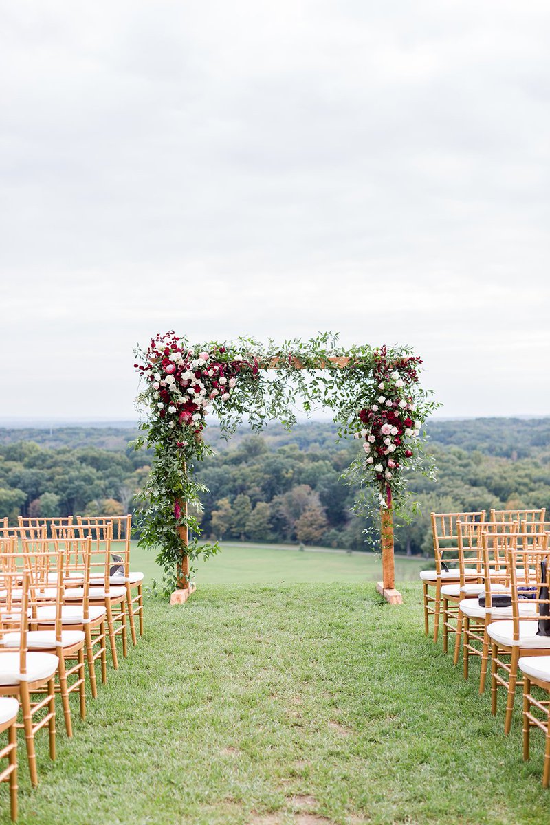 PhillySnapBooth's tweet photo. Fall is coming with reddish, burgundy and greenery colors taking you to a fall song with this gorgeous wedding hosted at @Natirar1912 Flowers by @TWflorist Photos by Lauren Kearn and so much fun by @PhillySnapBooth 
#natirarweddings #fallwedding #NJvenues #falldecor #ceremonyarch https://t.co/AHcXjVhWb4