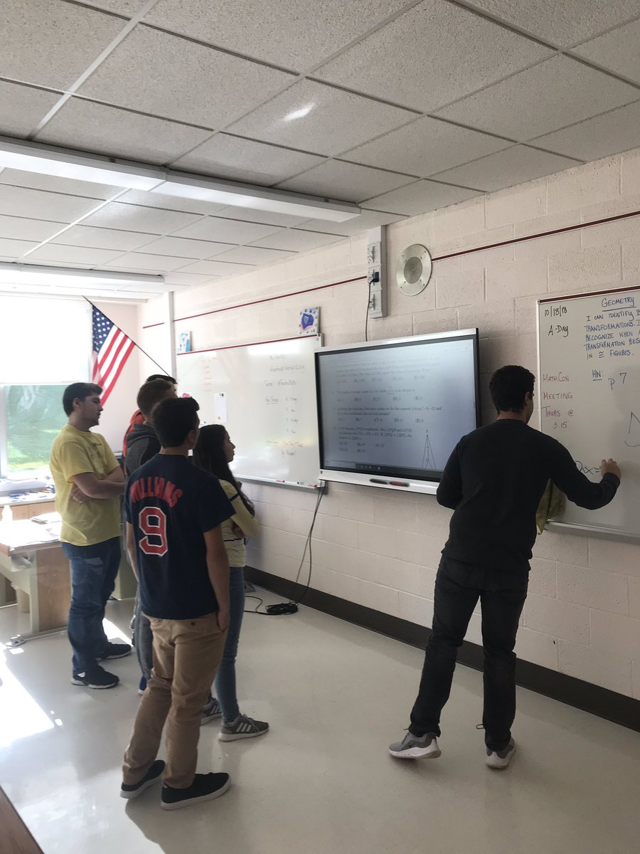 FuentesMath's tweet image. Team work makes the dream work! #MathCon2018 #LibertyPrideNY @LibertyHS_NY