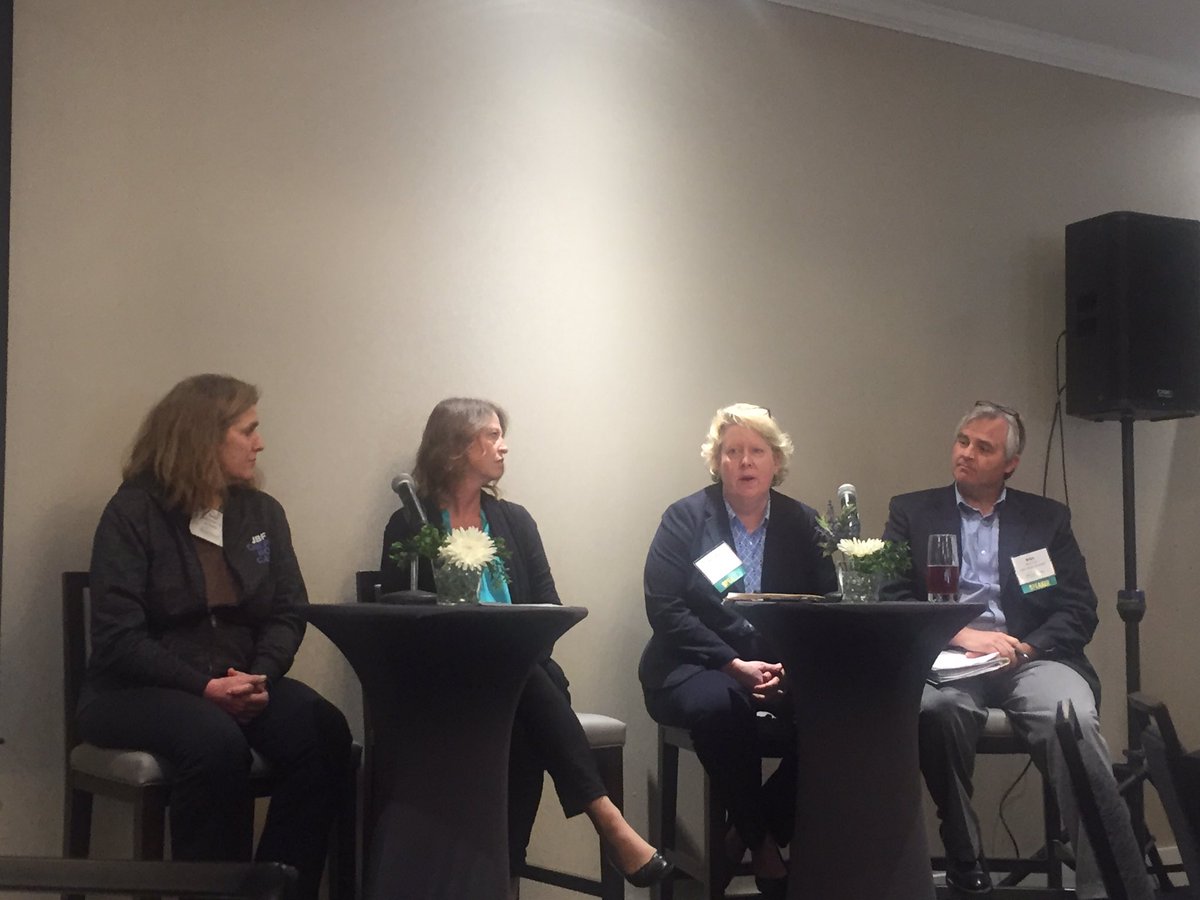 We're learning about the Evolution of Food Rescue from a panel of speakers from across the food industry. Very thought provoking discussion going on. #reuseconex
