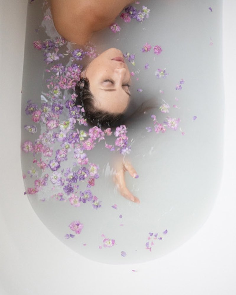 TroianBfr's tweet photo. PHOTOS | Troian photographiée par Elizabeth Messina (2018) 🌸 https://t.co/f2jMzUHoQh