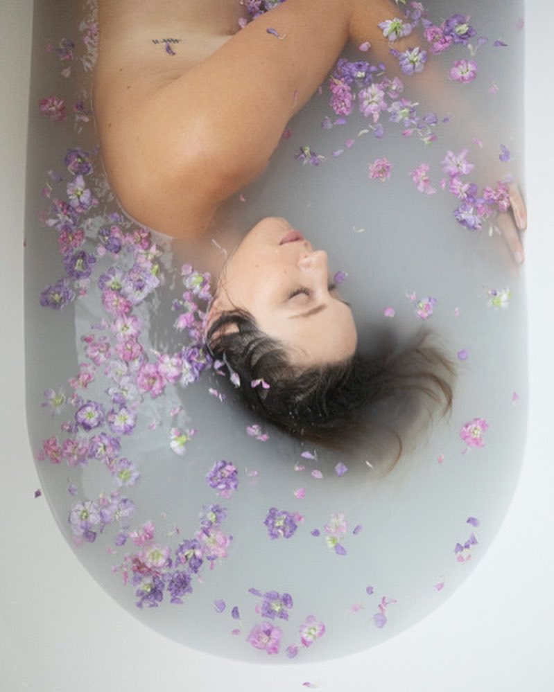 TroianBfr's tweet photo. PHOTOS | Troian photographiée par Elizabeth Messina (2018) 🌸 https://t.co/f2jMzUHoQh
