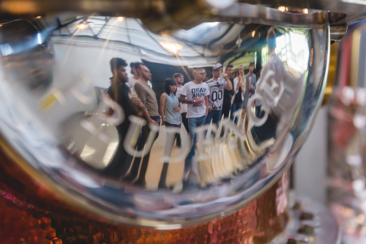 TheMakers_UK's tweet photo. It's Throwback Thursday so our mind goes back in 2015 when we've documented a visit @sipsmith. We've joined a group of @London_EBS students in a journey through years of handcrafting gin of uncompromising quality.
Full gallery:https://t.co/YlEnySQUTb
https://t.co/mQ4uzKt6Xf https://t.co/wfSImc7ySj