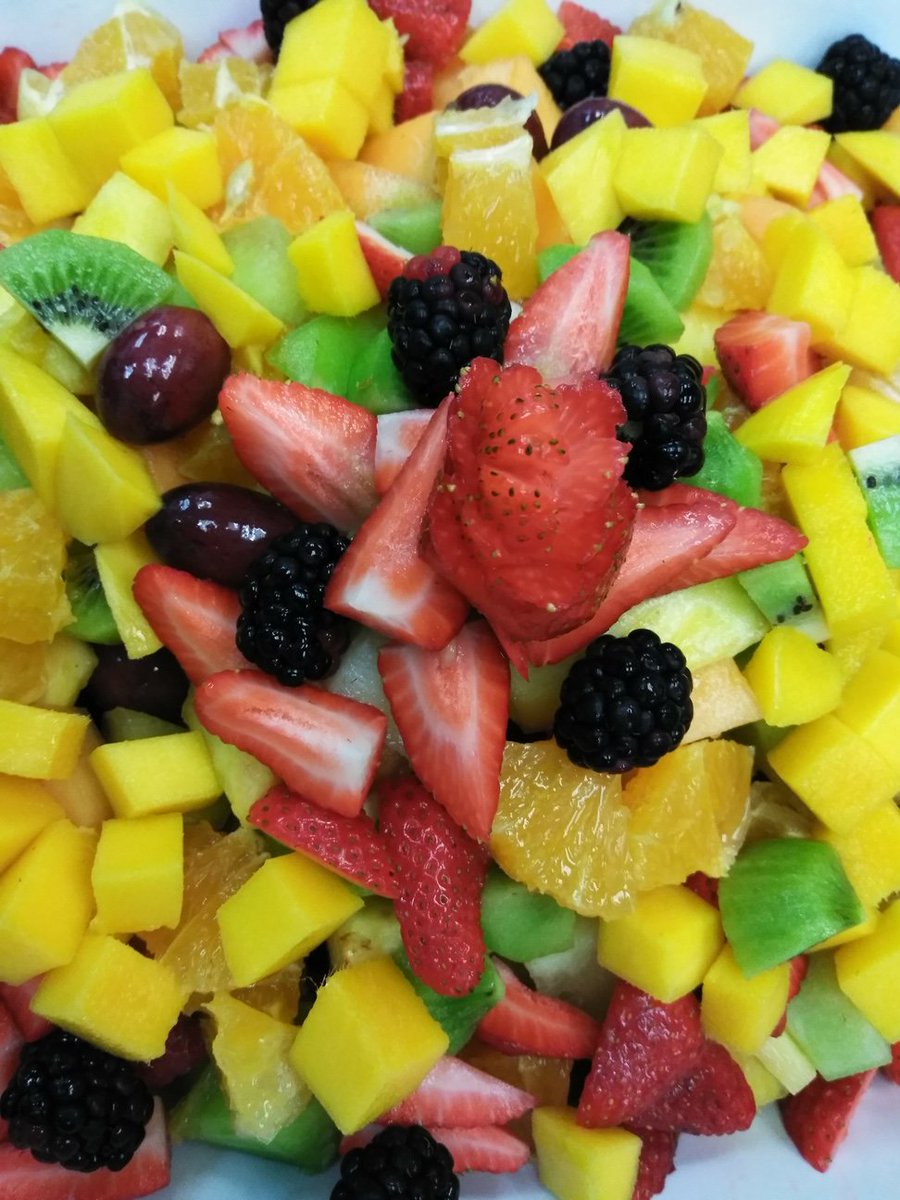 hmoonkitchen's tweet photo. Come and enjoy our #seasonal fruit salad. #Fresh everyday! Have it with our #famous #BLT or another one of our other #housemade salads! #Yum #valleylife #harvestmoon #breakfastforlunch #breakfast #delicious #NoHo https://t.co/9GHoKehr0Q
