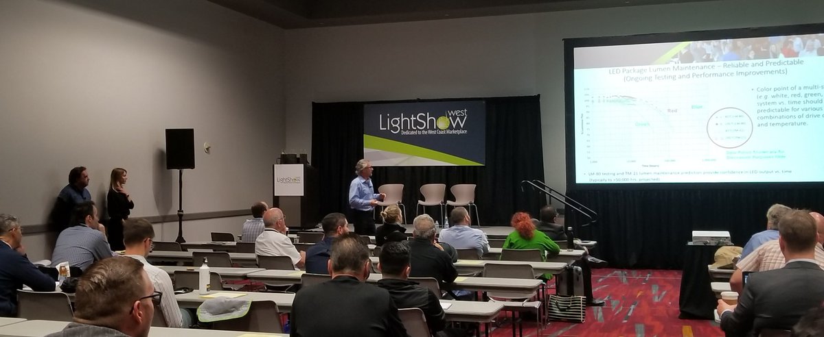 Kang_HelenS's tweet photo. #2018LSW @marisst @Cree @DECOLights analyzes the pros n cons and applications of #tunable #lighting @LightShowEvent #LED #lightingdesign #lightingcontrols #LEDtech https://t.co/yO7zZ4lhQO