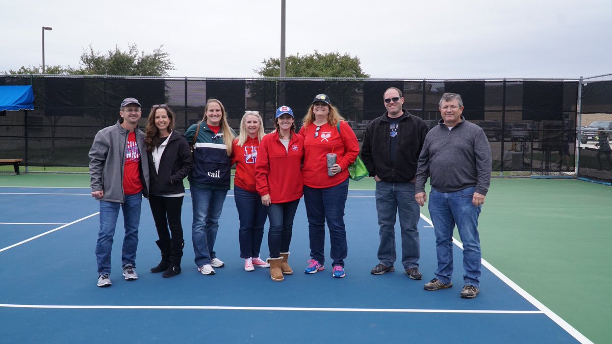 gojagtennis's tweet photo. Say hello to your Area Champions and their amazing parents!  Thank you @KaufmanTennis for allowing us to use your courts!  Y’all are too kind and we wish you best of luck in your playoff run!  We had a great match against a well coached team!  Thank you Bullard!  #MISDPROUD https://t.co/rpP5ON7P8s