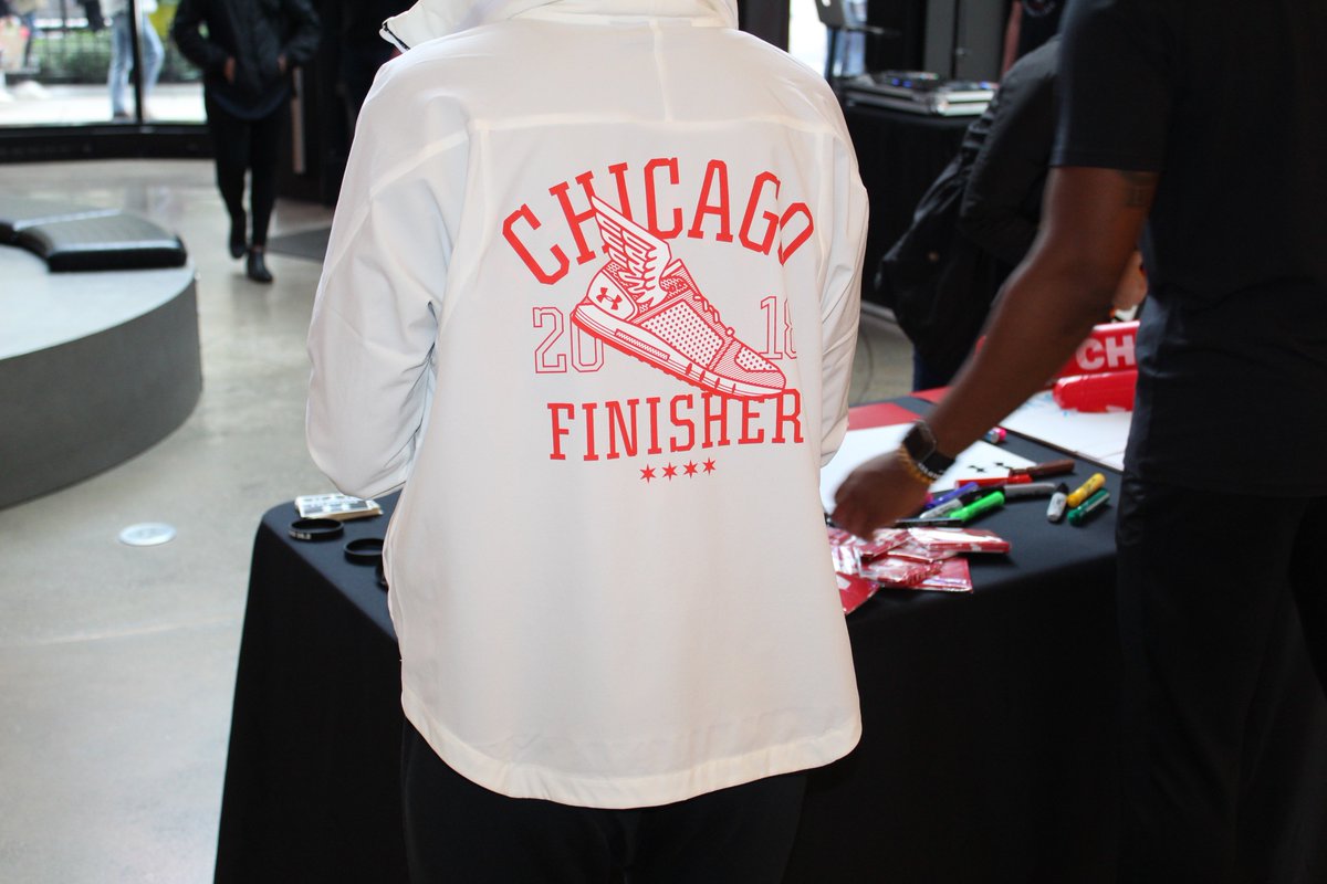 Under Armour News on Twitter: "#tbt to @underarmour Chicago Brand House event during @ChiMarathon weekend - all smiles from athletes who had the opportunity customize UA apparel with 4 limited-edition marathon