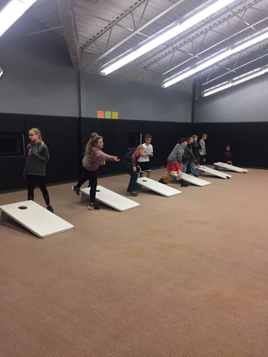 BeckFamily1's tweet photo. Learning to play a lifelong game while brushing up on positive and negative integers! #6thgrade #crosscurricular #studentsteachingstudents @SDMSTrojans https://t.co/Sc9vJ8lTKZ