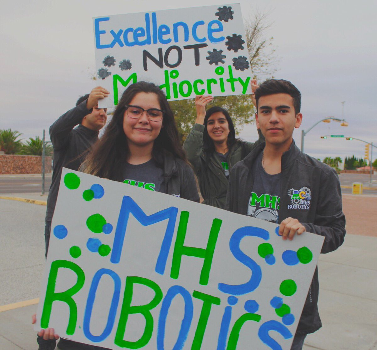 MHSRoboticsEPTX's tweet image. Woohoo! Rams robotics at the Montwood Homecoming parade!💚💙#TeamSISD #Thanks2BESTRobotics #RamFest
