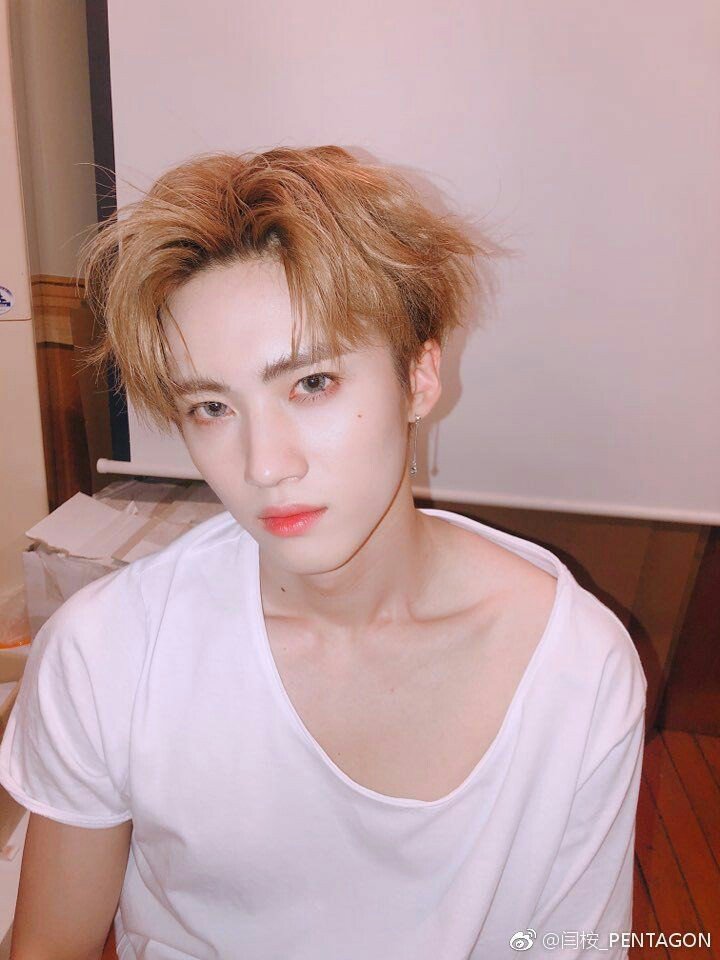 PENTAGONBrasil's tweet photo. [#2YearsWithYanAn] 😎 #옌안

☆.｡.:* ✨ Serious Yan An Appreciation Post ✨*:.｡.☆ https://t.co/kypUs7JIQF