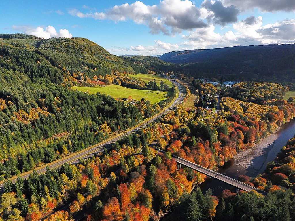 csa_adventure's tweet photo. The pass of Killiecrankie seen from a birds eye view. Surely the most beautiful place in Scotland to see those autumn colours 🍂 #autumnwatch #killiecrankie #garrybridge #scotlandisnow #lovegreatbritain @VisitScotland @bungeescotland @BBCSpringwatch @AscendancyA @TisoOnline https://t.co/83aW9y09Ro