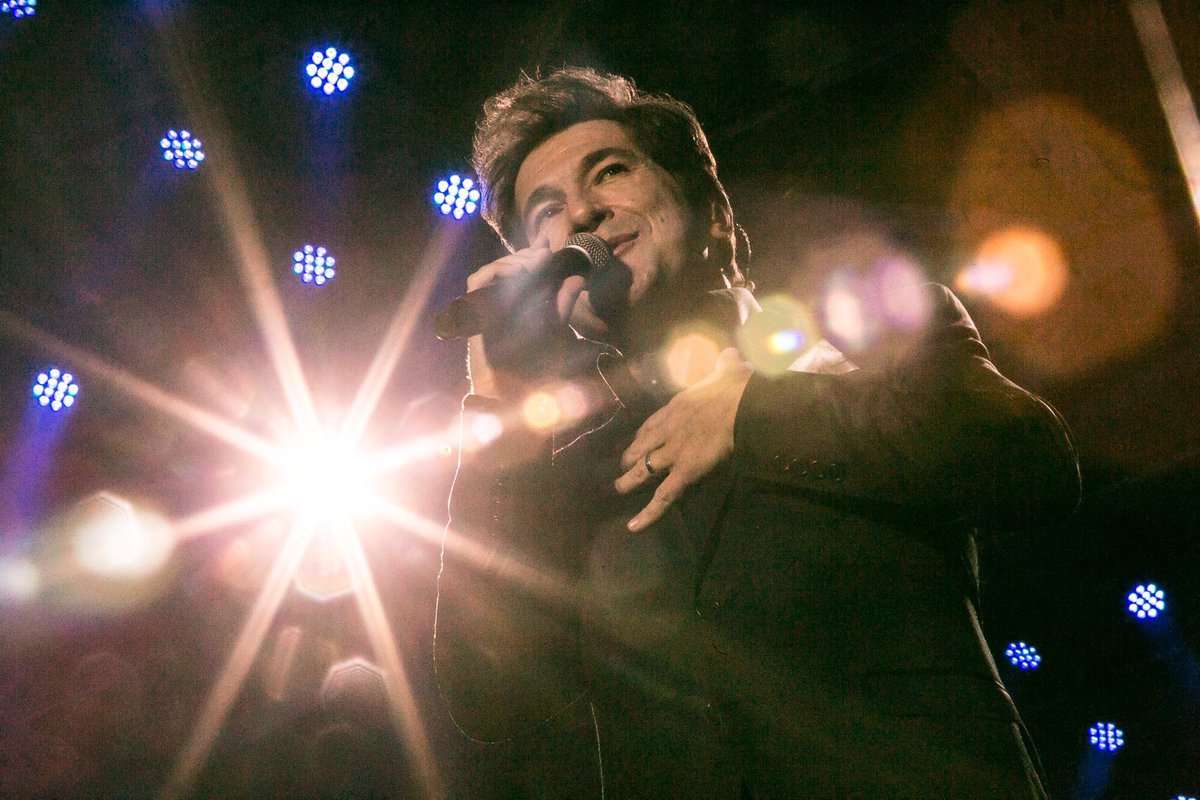 cantordaniel's tweet photo. #TBTDaniel | O #tbt de hoje é recente mas enche nosso coração de amor!!! ❤️🙏🏻 ‘Louvores a Maria, com Daniel e amigos’. Fotos: André Velozo • #FestivalAparecida #ProduçãoDaniel https://t.co/yL2EfQvKub