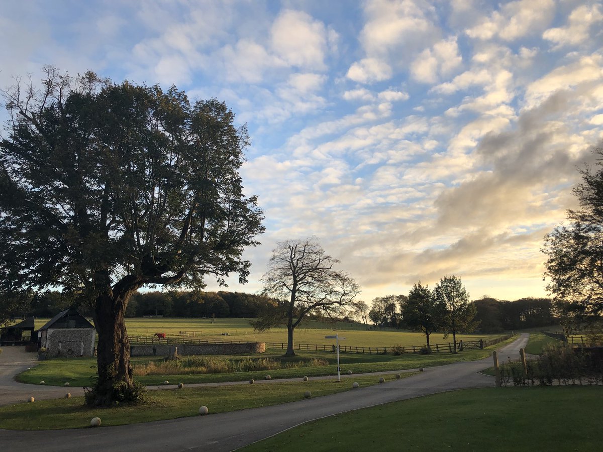 A beautiful end to our winter fashion shoot <a href="/ukthewhitehouse/">The White House</a> with <a href="/vintagedeli/">Katy Coe</a> and @timsteelephoto - thank you for having us!