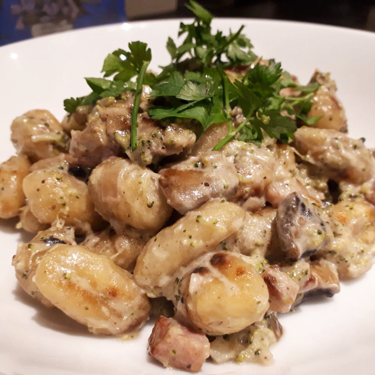 Homemade gnocchi with mushroom, pancetta, and my truffle paste from London 😍 #truffle #gnocchi #mushroom #food #homemadefood #homecooking #cookinginspiration #yummy #yummyfood