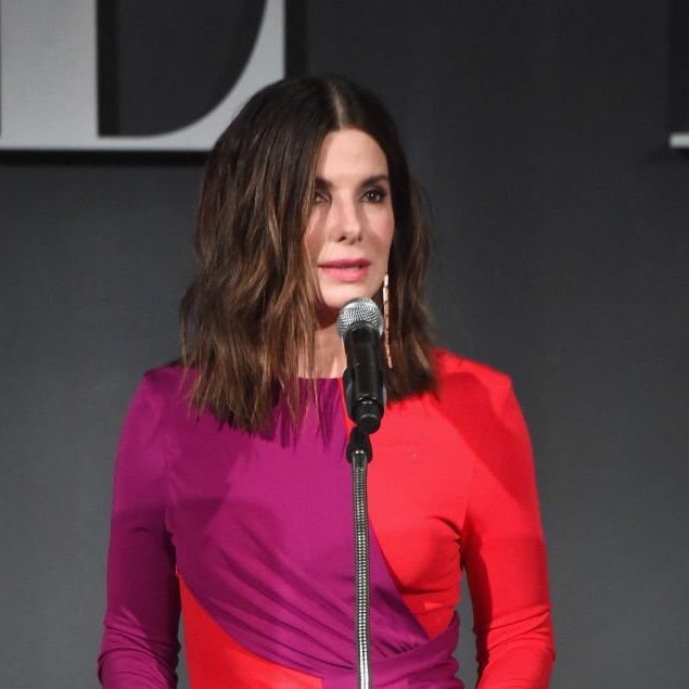 FanSandyBullock's tweet photo. Sandra Bullock in Elle Woman Hollywood #myqueen #bullockerforever #instastyle #sandrabullock #bullocker #teambullock #bullock #sandraannettebullock #bullockerforlife #teambullocker #queen #beautiful #sandra #sandrabullockfan #sandybullockisperfect #sandybullockforever https://t.co/W6n7L3U19K