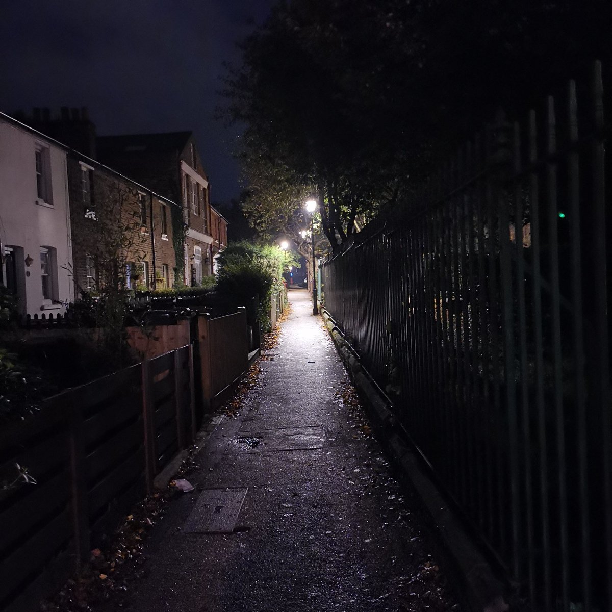GadgetyNewsCom's tweet photo. #nofilter #notweaking #notripod just #HuaweiMate20Pro #HigherIntelligence https://t.co/Hb0daO0xhE