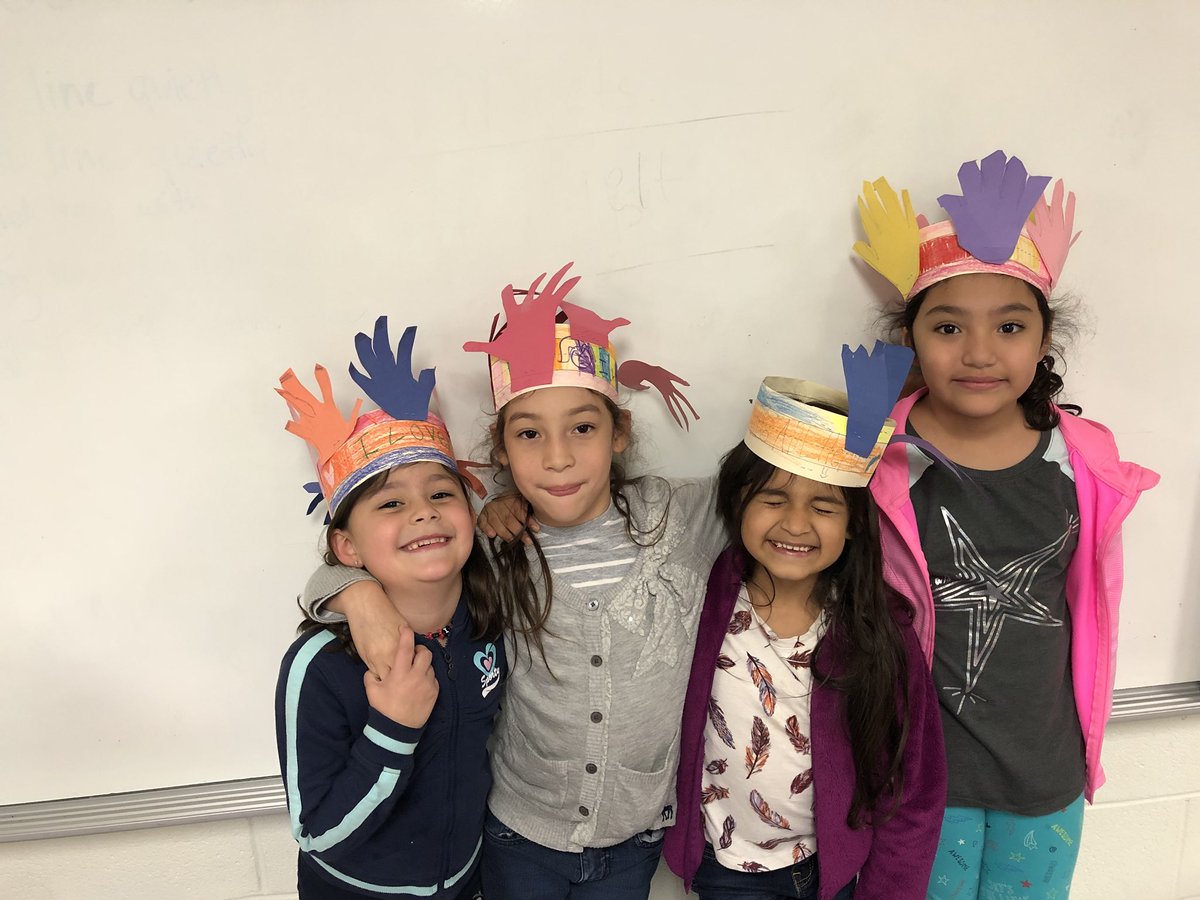 ktorres04's tweet photo. Skip count crown coronation! Our little warriors created their own skip counting crowns! @warriors112 #mathfun https://t.co/F2SBIRmsHK
