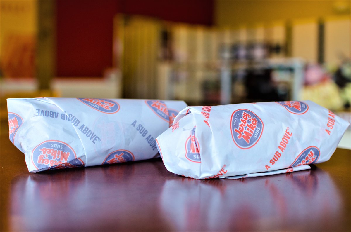 jerseymikes's tweet photo. Are you a hot sub fan? Or do you prefer a cold sub? Let us know, along with #JMSweepstakes before 11:59pm EST 11/26 to be entered to win a Jersey Mike's $15 Electronic Gift Card. 

Rules: https://t.co/XsnMR7xRTn https://t.co/e6DIKrd3U8