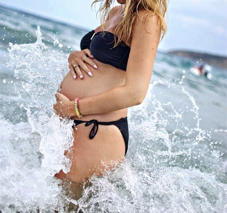 JessaBrooksRP's tweet photo. #21weeks #babyisthesizeofacanteloupe #kickingconstantly #mylittlepeanut #hislittlebug #133daystogo #RavynElla https://t.co/IagAUcdElH