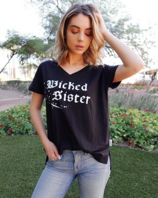 Adelaide Kane (@adelaide_aust) on Twitter photo 