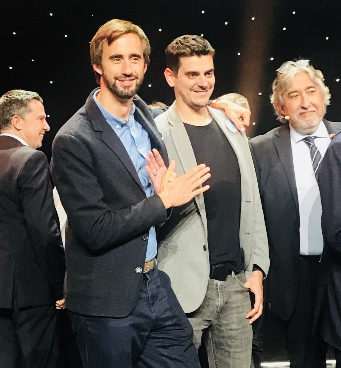 Petit check discret des fondateurs de <a href="/phenixfr/">Phenix</a> qui ont bien mérité leur prix de l’engagement sociétal ce soir #PELA ! Très heureuse d’avoir fait partie du jury de cette édition 2018, à l’année prochaine ;) <a href="/EYFrance/">EY France</a>