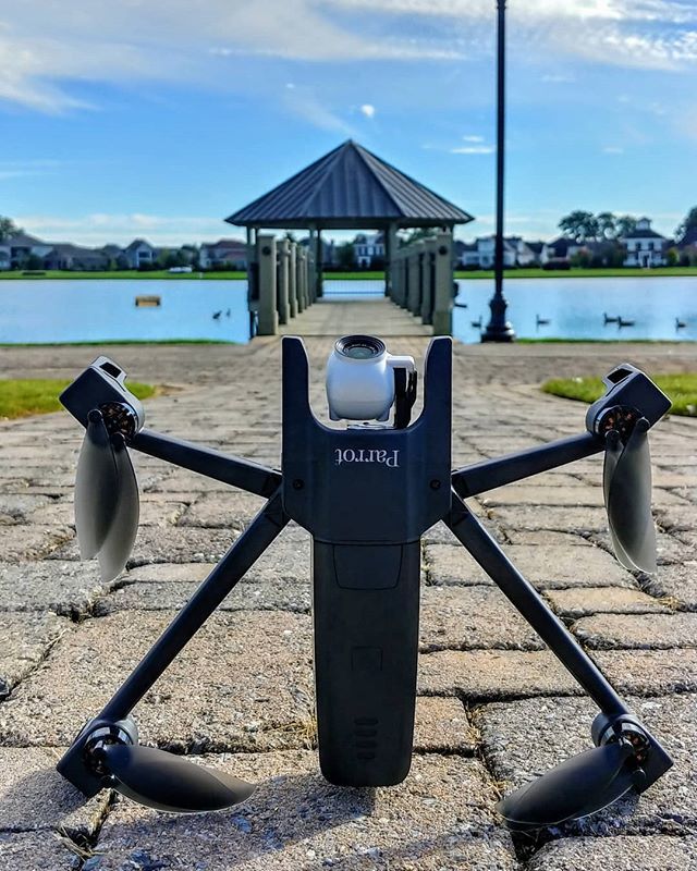 schmanke's tweet image. Capturing fun shots on the @parrot_official #ANAFI #drone today. Enjoying that unique 180° tilt gimbal. #authentech
.
.
.
#AnafiDrone #parrotdrone #ParrotANAFI #drones ift.tt/2Cs52jN