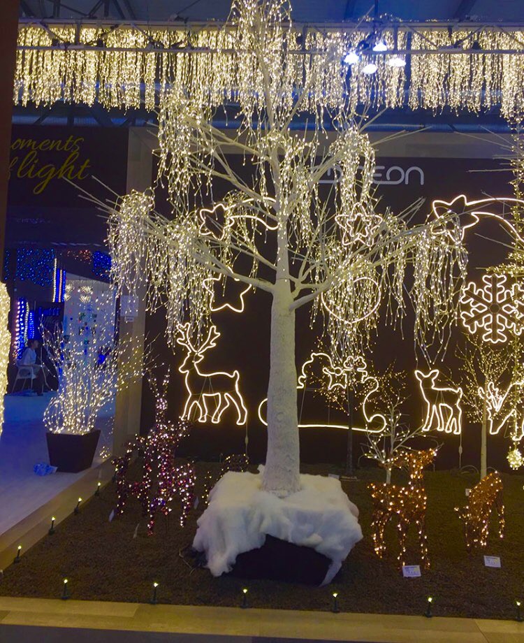 Cerriluigi67's tweet image. Tutte le luci che Vuoi, vieni a trovarci. #lucidinatale #natale #luciled #decorazioninatalizie #cascateluminose #figureluminose #cascatediled #ledalucecalda #ledalucefredda #ledmulticolor #tendeluminose