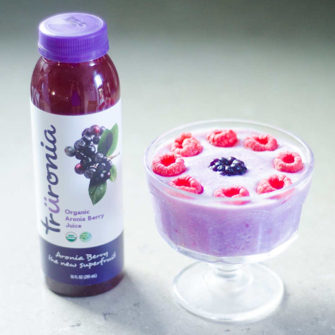 truronia's tweet photo. It's no secret that aronia berries are the next SUPER berry- they've got many health benefits and are even great for your skin!✨
•
•
•
#truronia #truberry #veryberry #trufruit #aronia #aroniaberry  #superfood #superfruit #antioxidants #healthfood #organic #vegan #smoothie https://t.co/yDcGx5GG4Y
