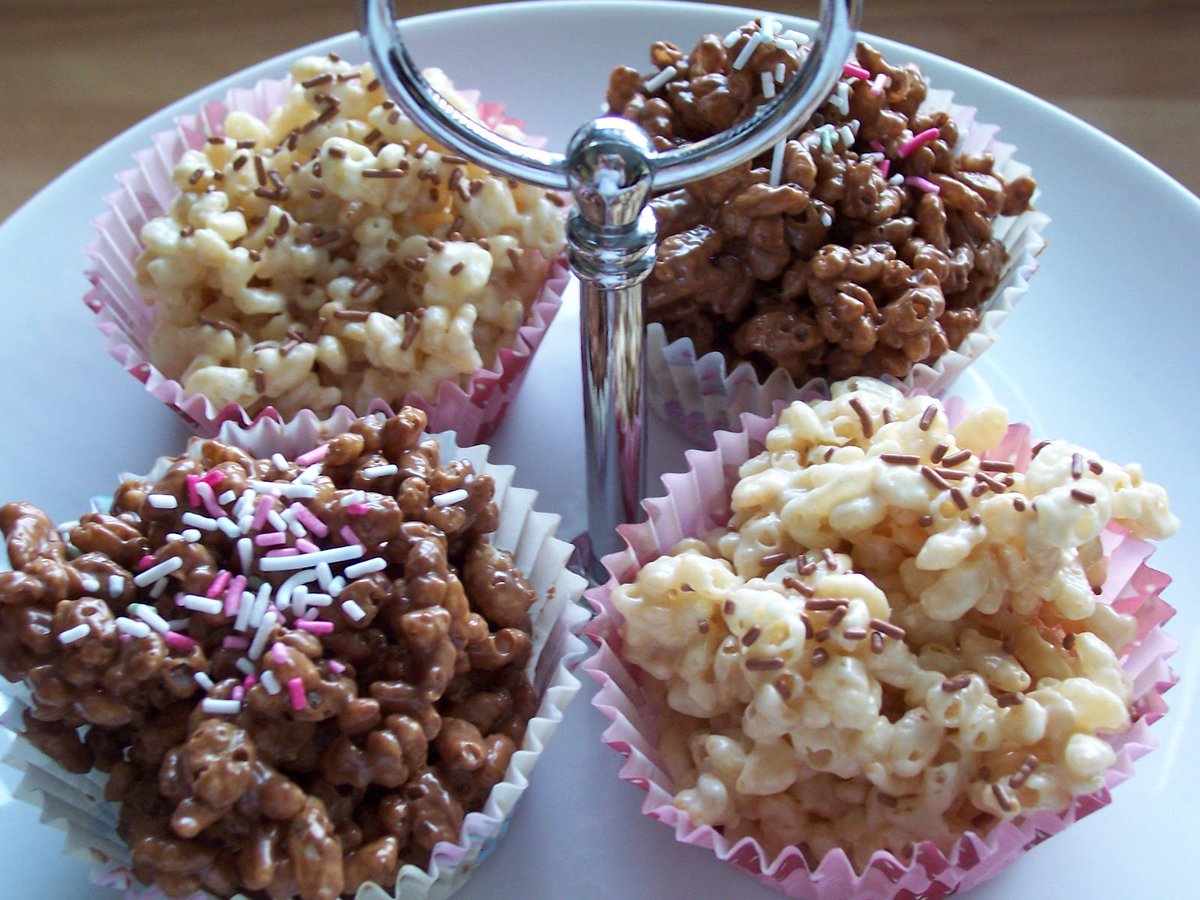 Next Thursday, October 25th, St Molua's NS, Ardagh will hold our Annual Bake Sale. There will be lots of sweet treats on offe. A Halloween cake by chef, Tom Flavin will be raffled. A donation will be made to the new Astro Pitch Fund. All school community welcome.