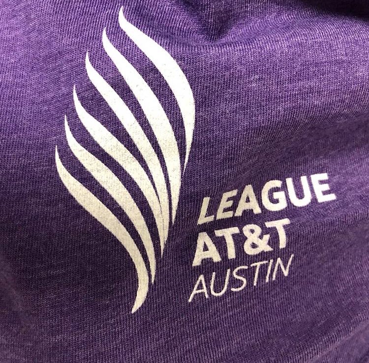 LEAGUEATTAustin's tweet photo. Huge shout out to the Austin AT&amp;T retail stores for helping our ERG and #GLAAD promote #SpiritDay! This was an awesome collaboration and we are very grateful for the participation. #antibullying #lifeatATT #LGBTQ #purple #ATTRetail 💜✊🏽 https://t.co/tf0g24JwZv