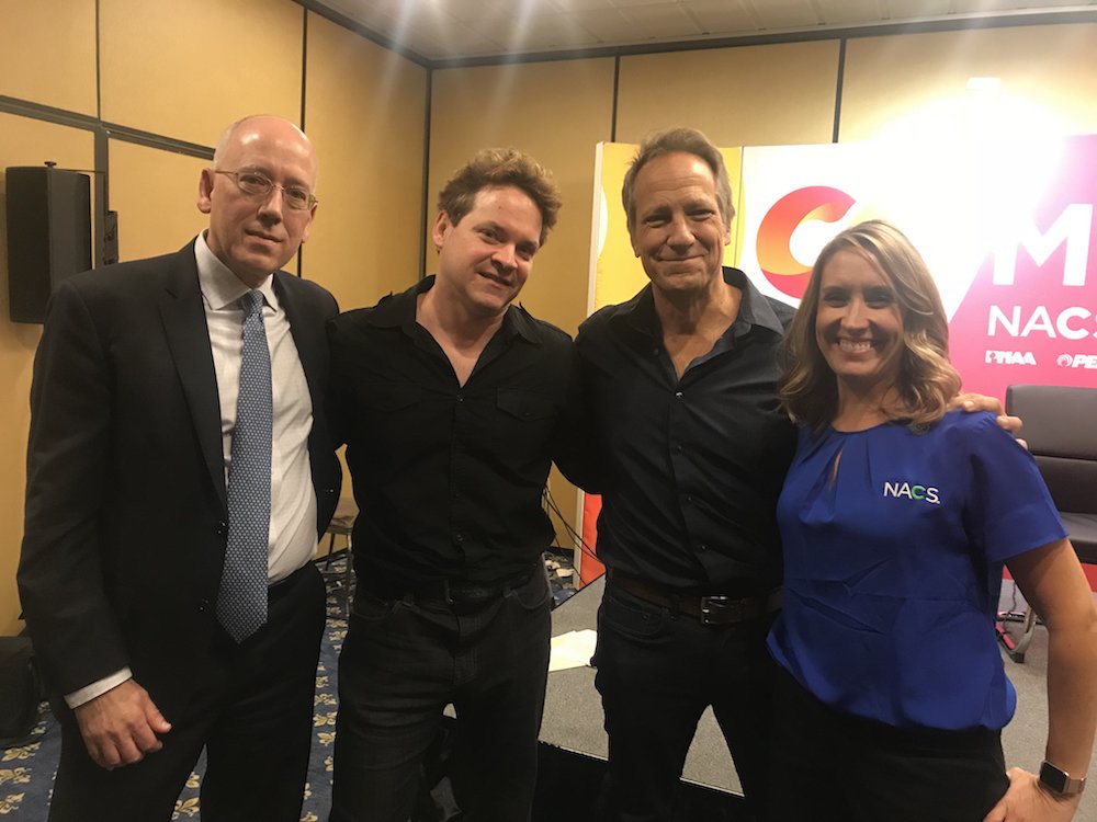PodcastFunTimes's tweet photo. Mike Rowe - One of the nicest and coolest interviews we have ever done. He is everything you see on the screen. https://t.co/GPuo61LpPN