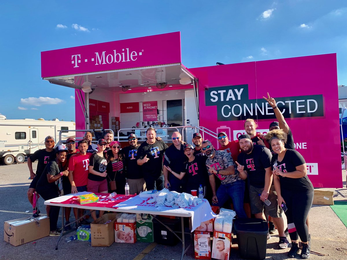 JonFreier's tweet image. This is the team that greeted nearly 1,500 people for over six hours today, assembled more than 1,500 phones and 1,500 SIM cards, all in an effort to help Panama City get back on its feet. And yes, we’ve got baby supplies too! ❤️ #HR4HR