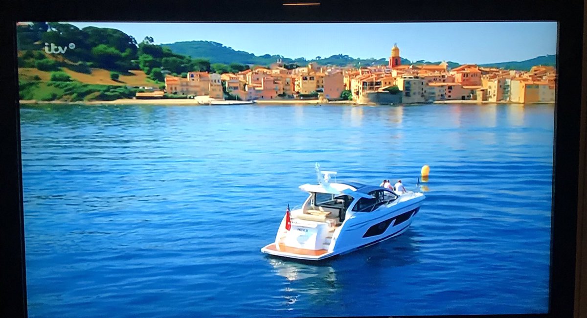 mckennatownsend's tweet photo. Did you spot @Sunseeker_Intl #Predator50 on tonight’s episode of @ITV #GordonGinoandFred? #Sunseeker #SeekMore https://t.co/y7orP8V7Zc