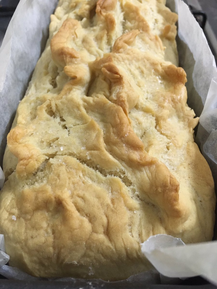 saitosabard's tweet image. In addition to meeting some amazing people today, I’ve made bread. 

Is it perfect? No, but I’d like to think it’s pretty decent first attempt and it tastes fantastic, so... 

Thanks to @EMGiosia for recommending the recipe. 

#bread #breadmaking #homebread #firstbread