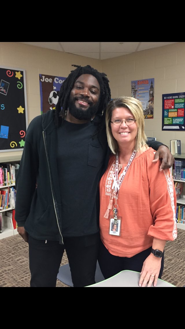 LauraShirkey's tweet image. What an exciting day meeting Jason Reynolds...amazing author, person and motivational speaker!!  #cwway #cwmschangemakers