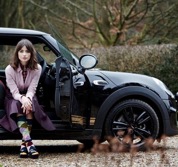 VistaMotors's tweet image. 🚙 💜 Iconic Style. Timeless design. The MINI 1499GT, on shoot with @smagazineuk #MINI #1499GT #Design #Fashion
.
🚙Vista Motors MINI Coconut Creek 
☎️ (954) 994-0322
📍4401 W Sample Rd, Coconut Creek, Fl 33073