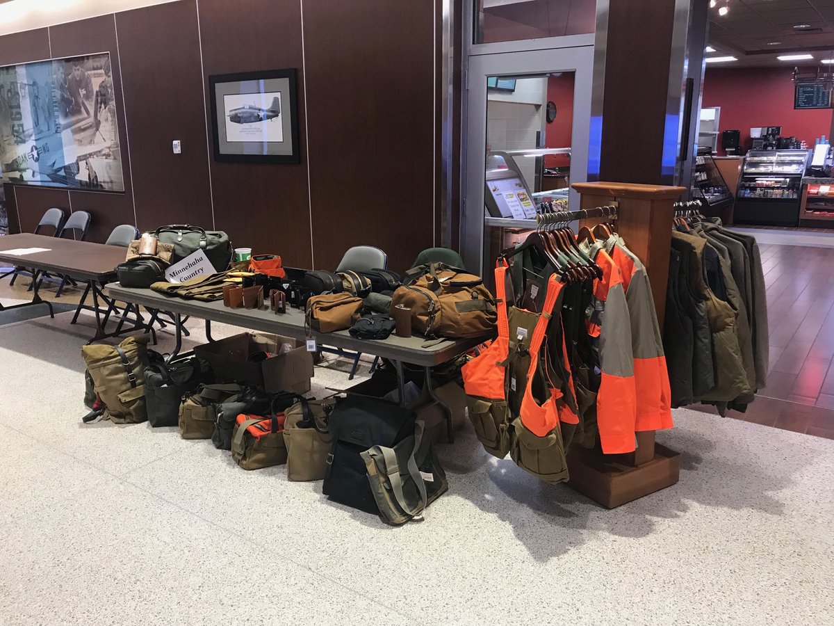 MinnehahaGolf's tweet photo. You mean a Golf Shop sells Filson?  YES WE DO! https://t.co/S8YmnLaWLC